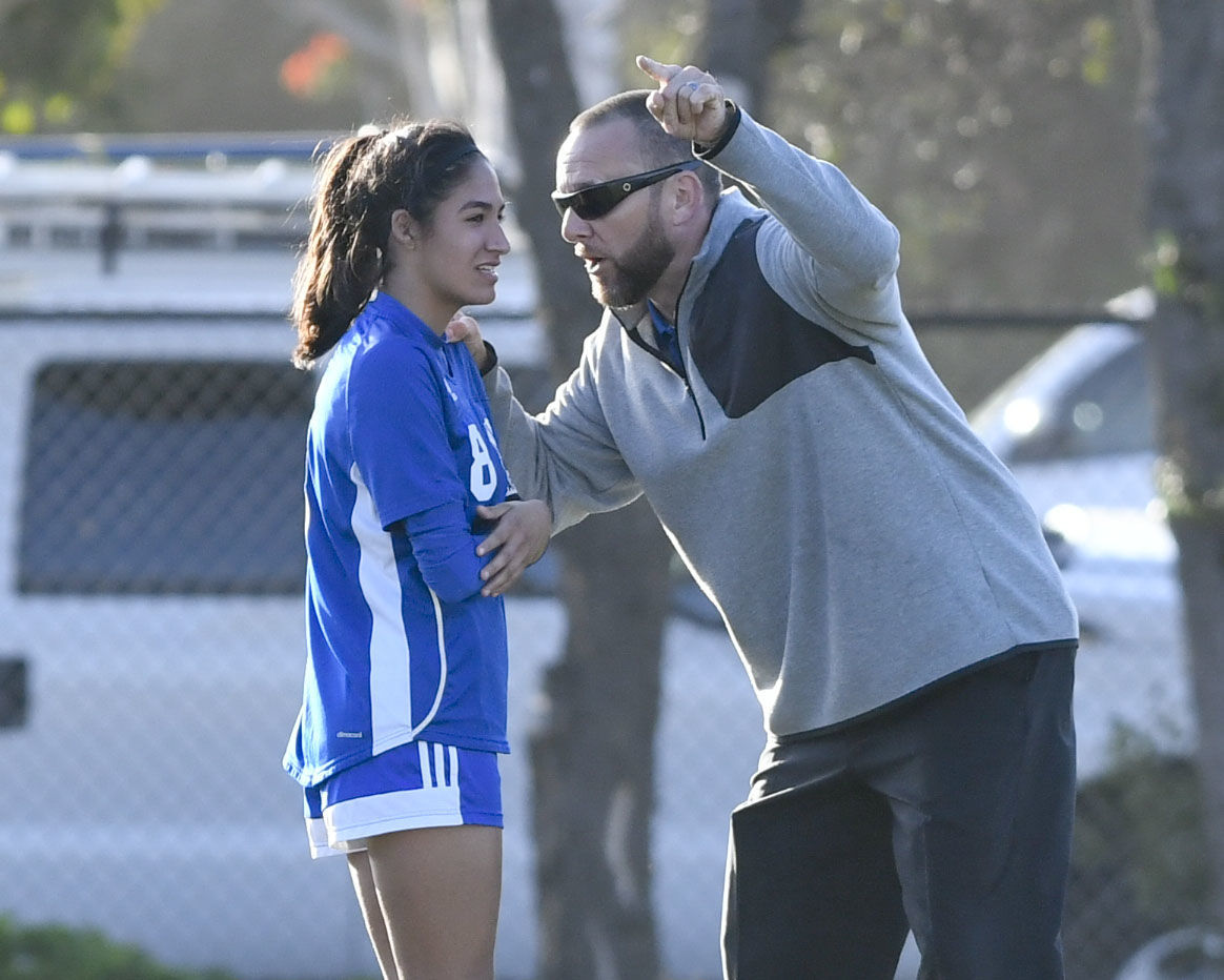 021320 Quinta Lompoc g soccer 12.jpg